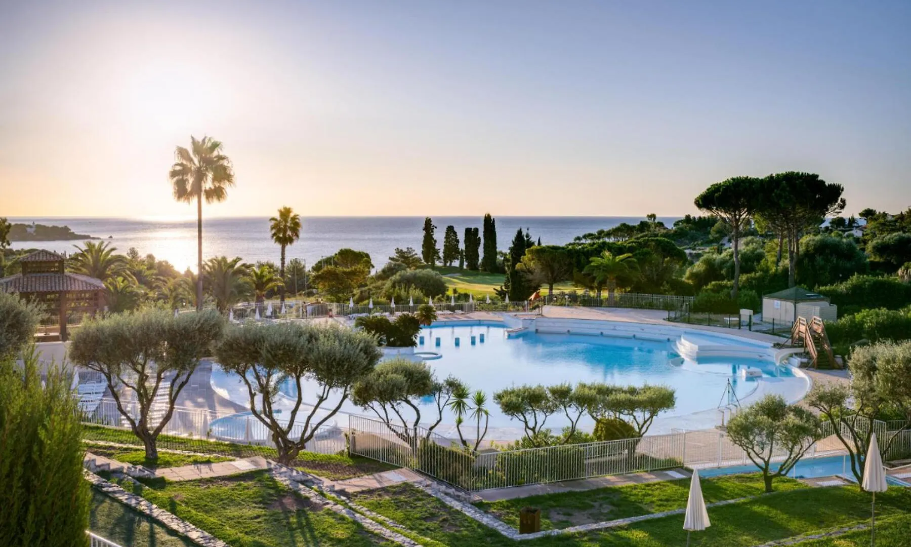 Residence Le Hameau De Cap Esterel - Maeva Home - Studio 5 Personnes - Confort Mae-2361 Saint-Raphael  0*, Saint-Raphael (Var) France